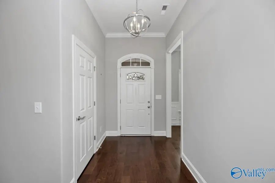 1124 Corner Brook Nw, Huntsville, AL 35806 - #3