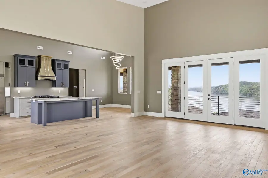 528 Fall Creek Drive, Guntersville, AL 35976 - #3