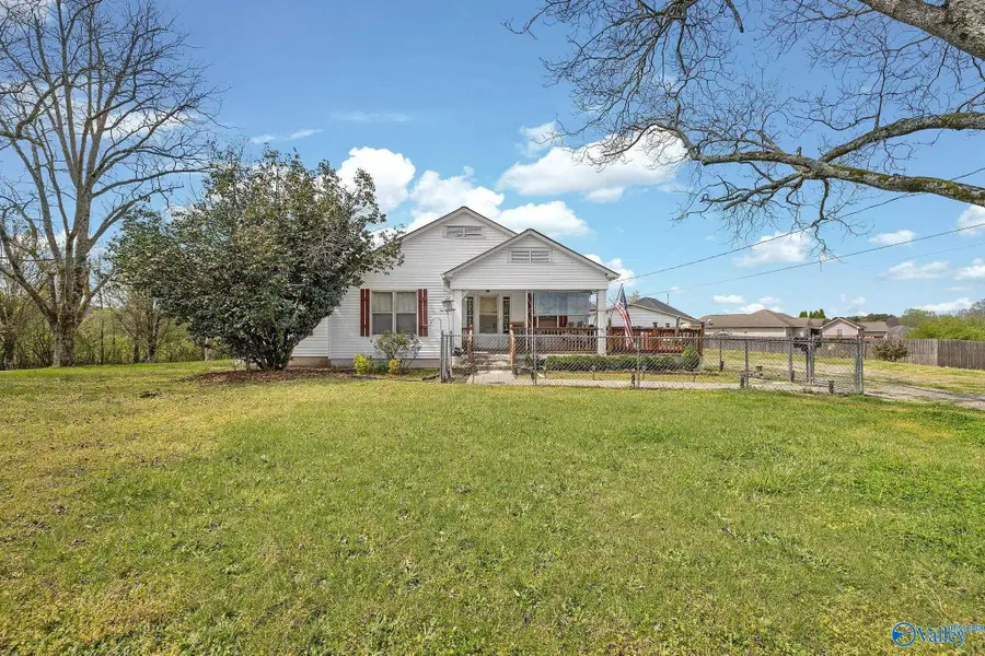 1006 North Carlisle Street, Albertville, AL 35951 - #2