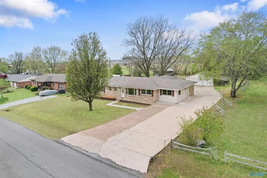 206 Suffield Street, Athens, AL 35611 - #2