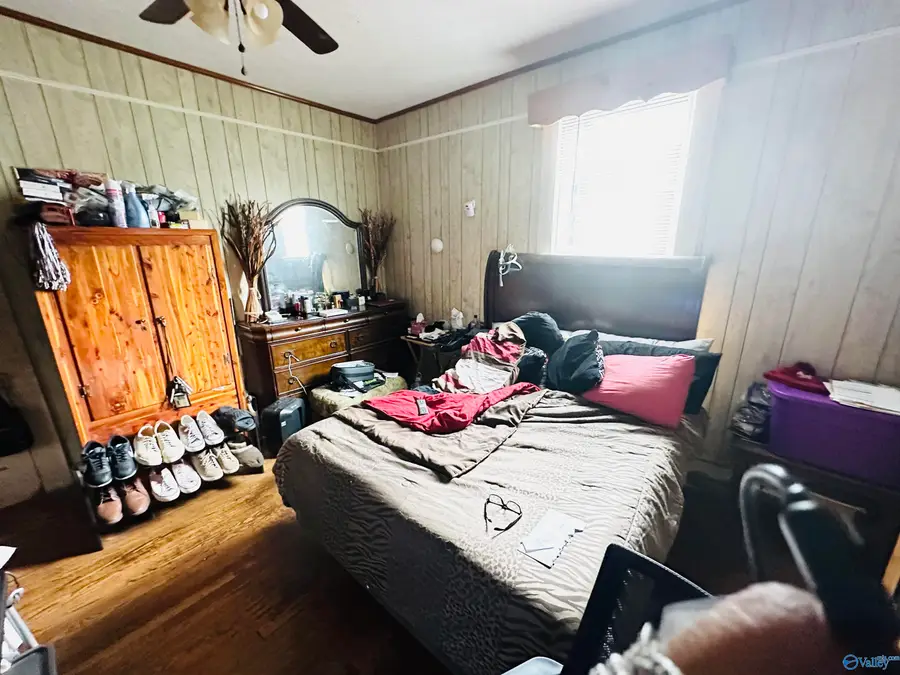 904 Spruce Street, Gadsden, AL 35901 - #2
