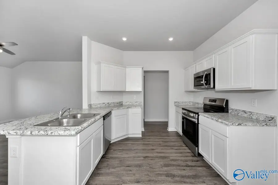 4021 Ryan Drive, Decatur, AL 35603 - #3