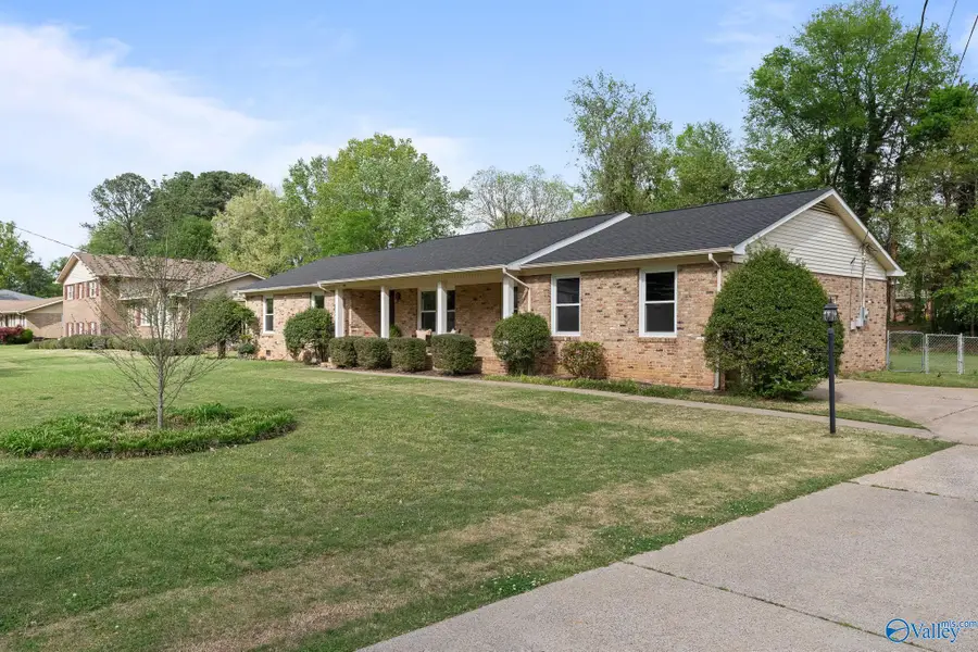 7231 Statton Drive Se, Huntsville, AL 35802 - #2