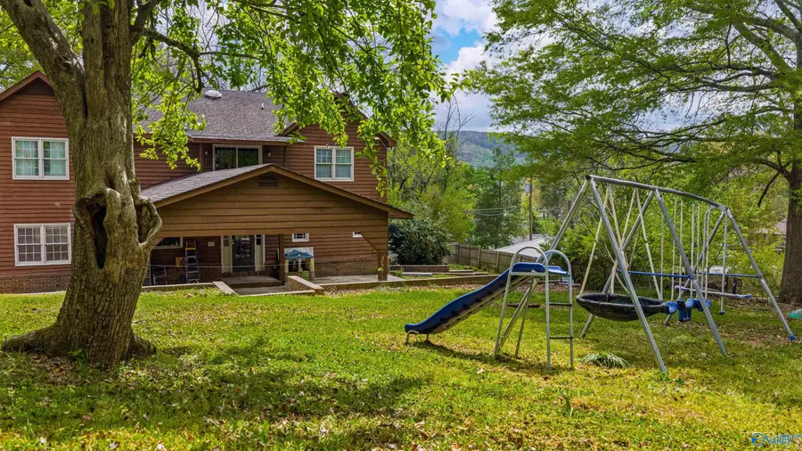 304 Forest Avenue Sw, Fort Payne, AL 35967 - #2