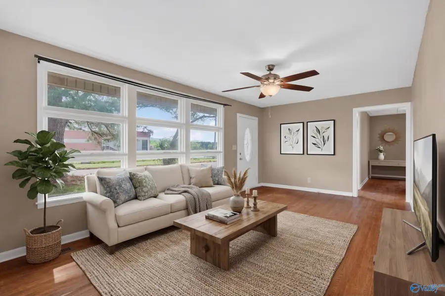 4209 Memorial Parkway North N, Huntsville, AL 35810 - #2