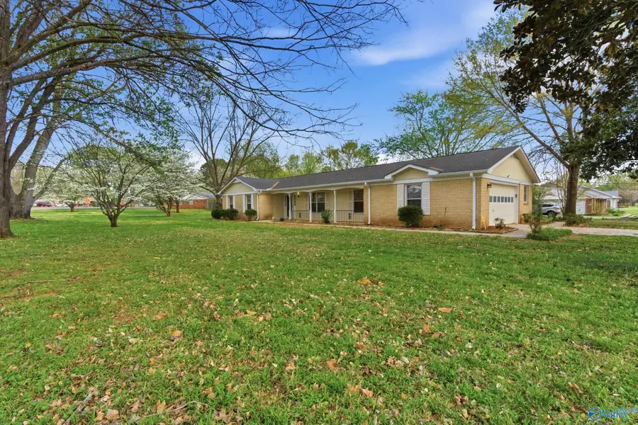 110 Flowerwood Drive, Meridianville, AL 35759 - #2