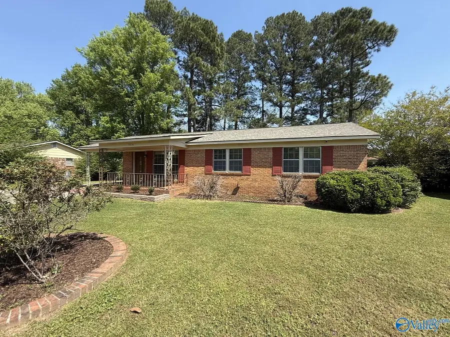 1016 15th Avenue Sw, Decatur, AL 35601 - #3