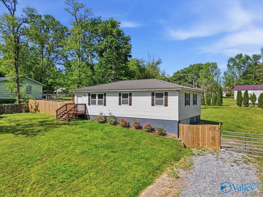 216 Mayapple Road Sw, Arab, AL 35016 - #2