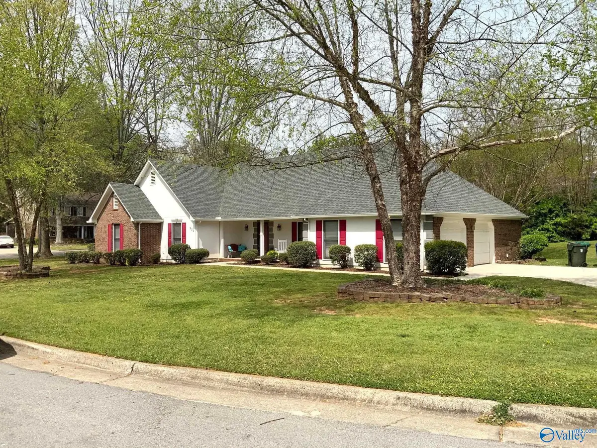 932 Highland Circle, Madison, AL 35758 - #1