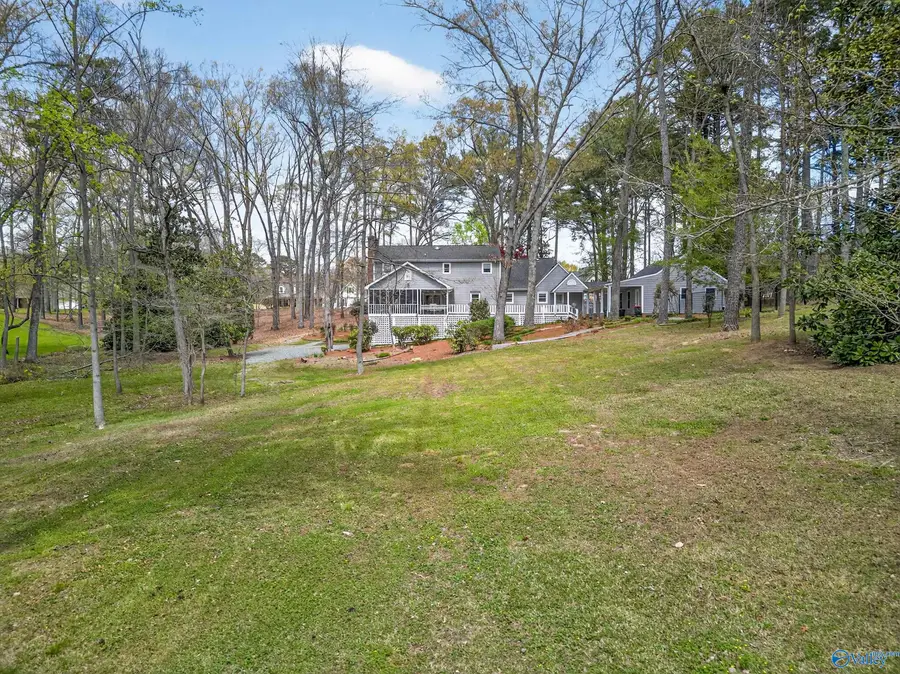 106 Ferndale Street, Albertville, AL 35950 - #3