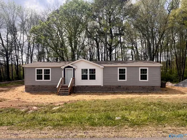 106 Martin Lane, Guntersville, AL 35976