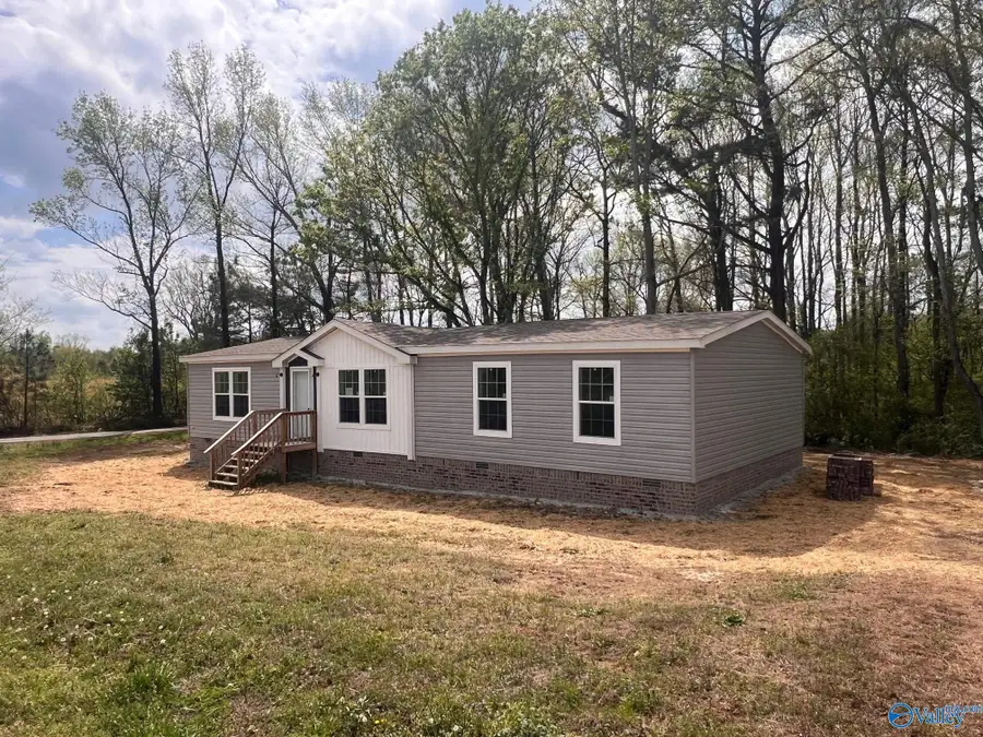 106 Martin Lane, Guntersville, AL 35976 - #2