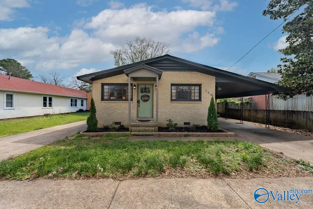 204 E Charlotte Avenue, Scottsboro, AL 35768 - #1