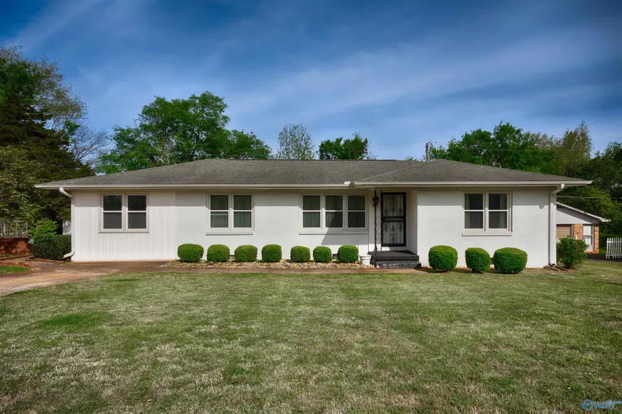 2418 Crestwood Drive Sw, Huntsville, AL 35805 - #2