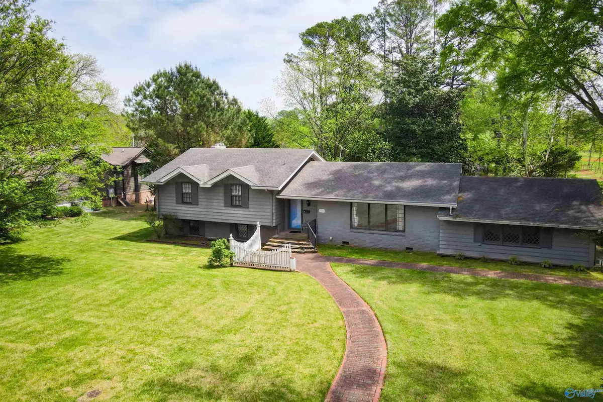 2336 SE Meadowbrook Road Se, Decatur, AL 35601 - #1