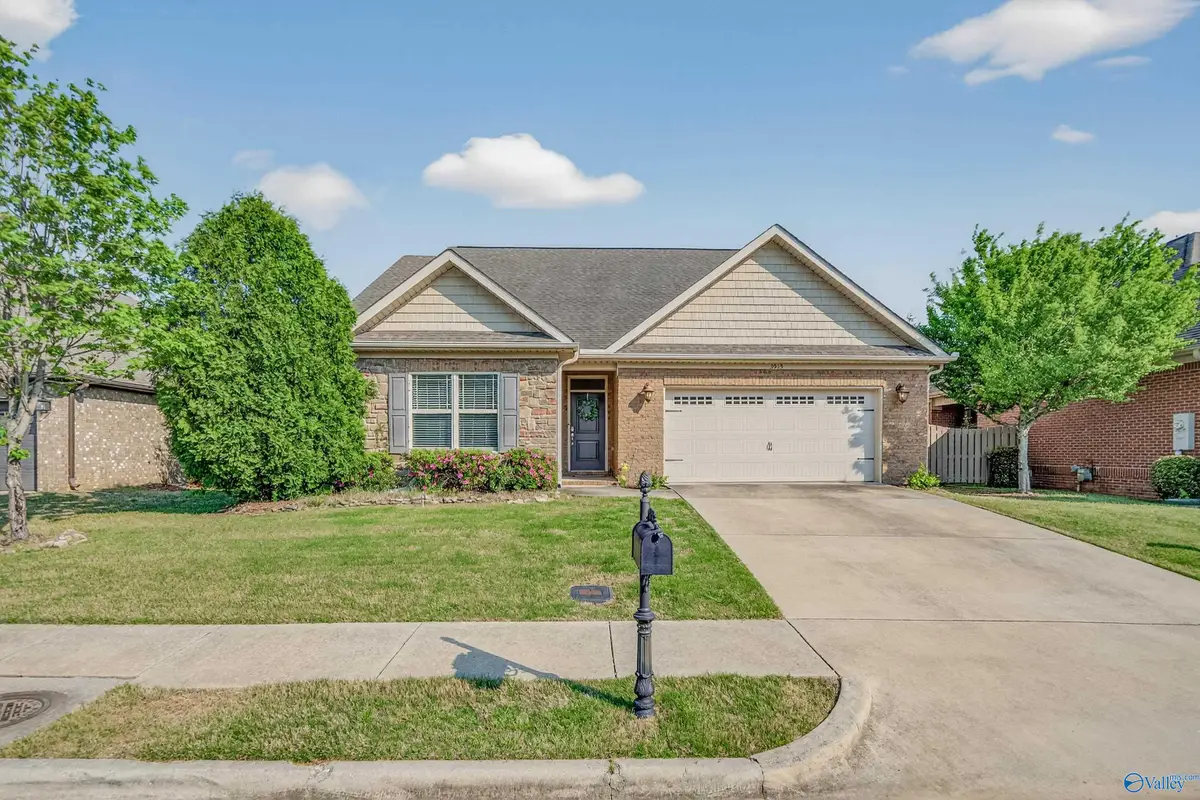 3015 Mallard Point Drive, Owens Cross Roads, AL 35763 - #1