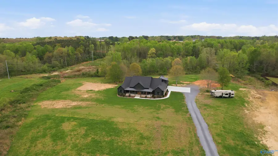 1332 Shoal Creek Trail Ne, Arab, AL 35016 - #2