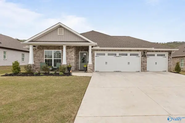 9207 Current Way Se, Owens Cross Roads, AL 35763