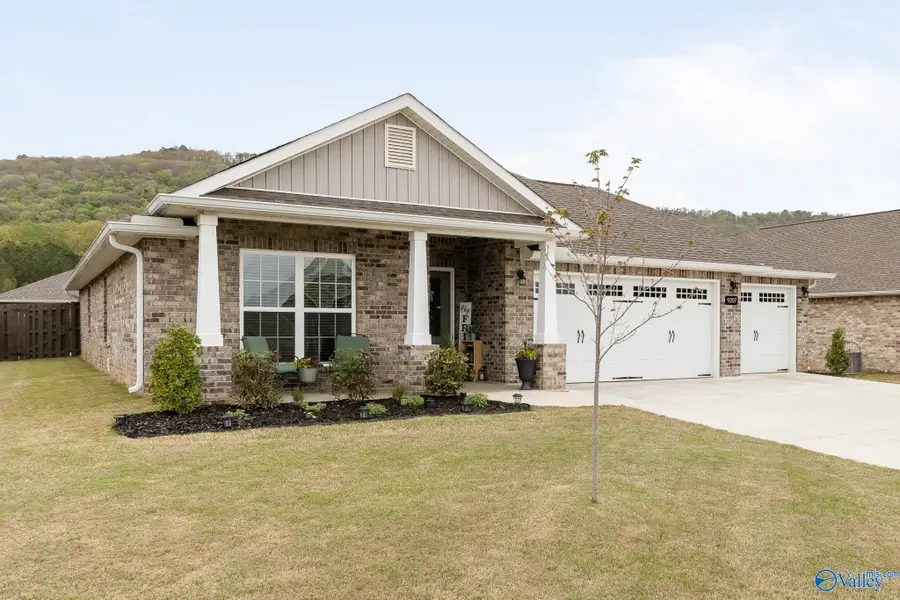 9207 Current Way Se, Owens Cross Roads, AL 35763 - #2