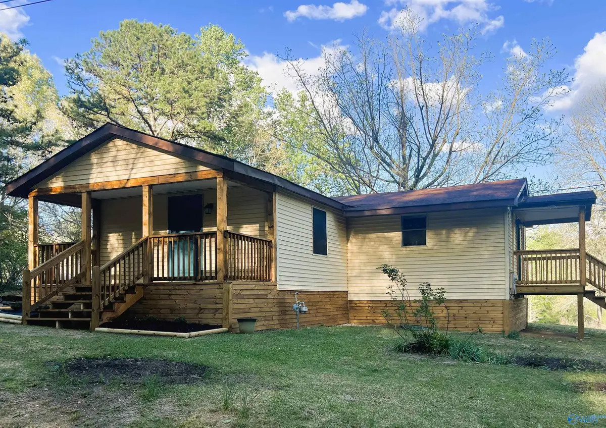 609 Chapman Avenue, Glencoe, AL 35905 - #1