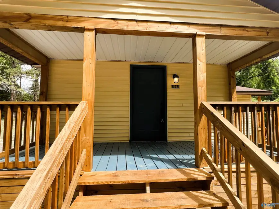 609 Chapman Avenue, Glencoe, AL 35905 - #3