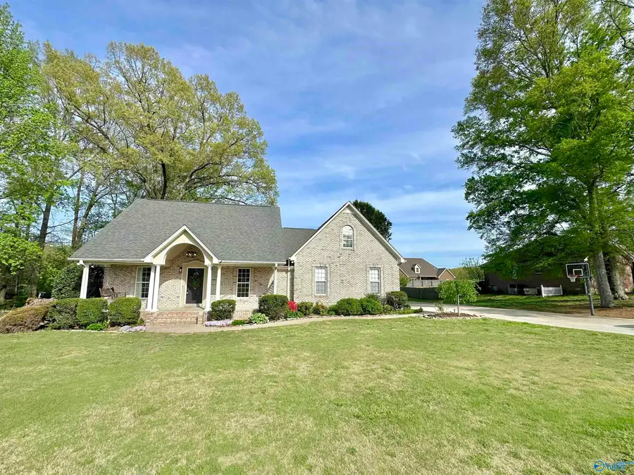 332 Plantation Drive, Killen, AL 35645 - #3