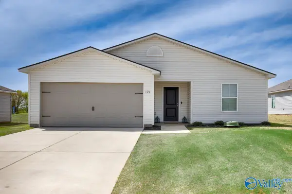 121 Olde Hearth Road, New Market, AL 35761