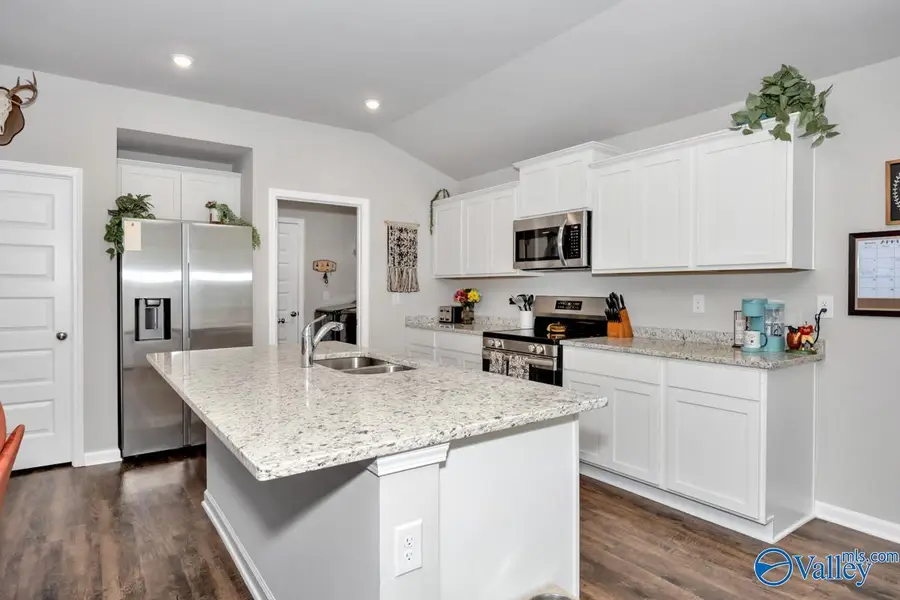 121 Olde Hearth Road, New Market, AL 35761 - #2