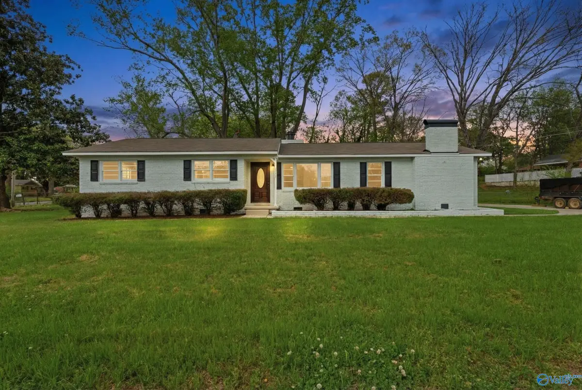 3015 Mallory Avenue Nw, Huntsville, AL 35810 - #1