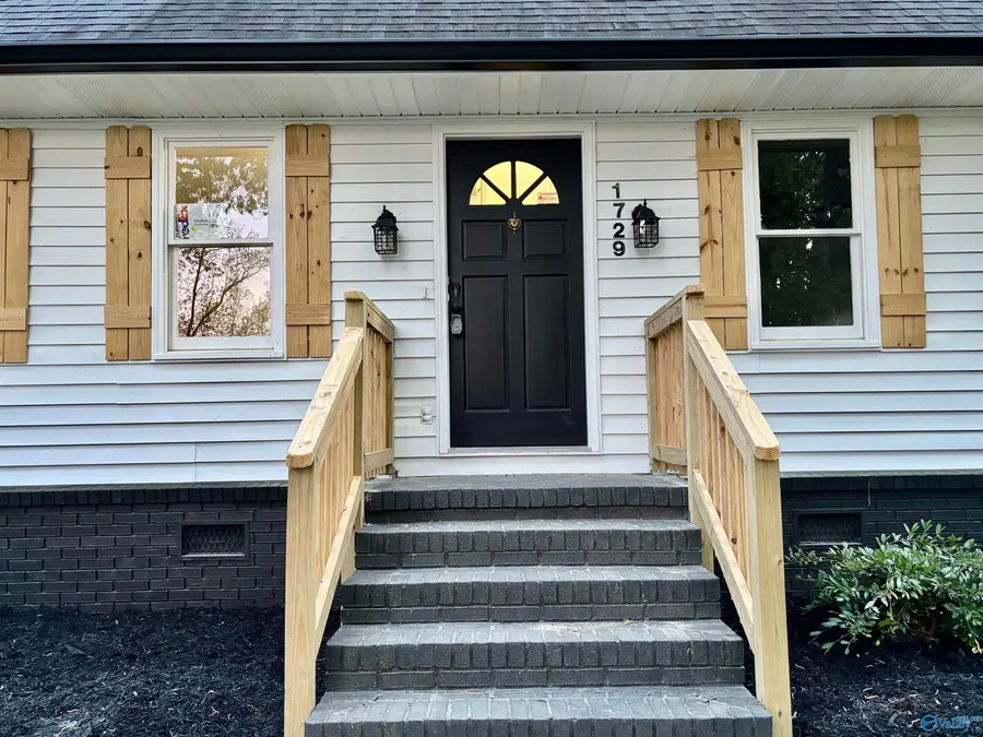 1729 Forest Drive, Guntersville, AL 35976 - #3