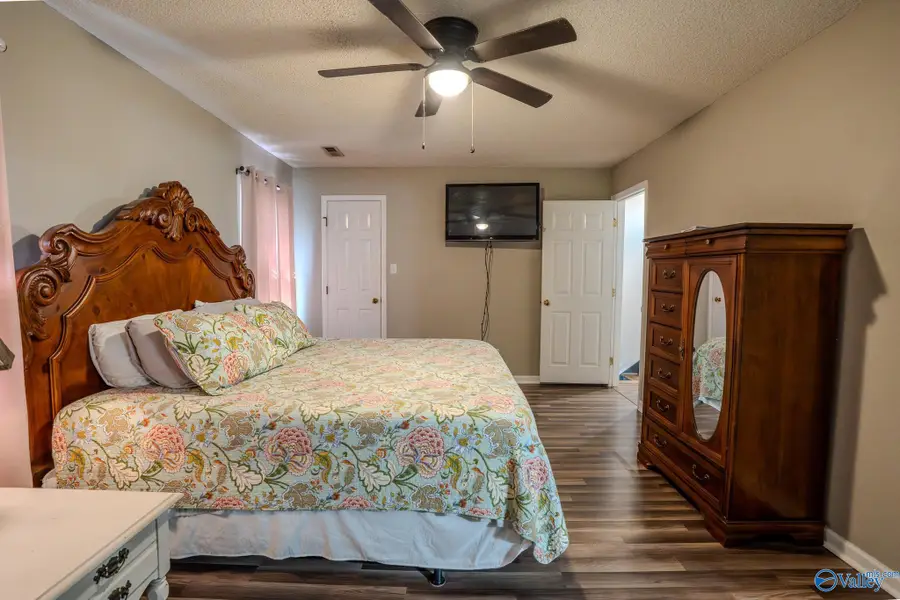 2210 Westbury Court Sw Sw, Decatur, AL 35603 - #2