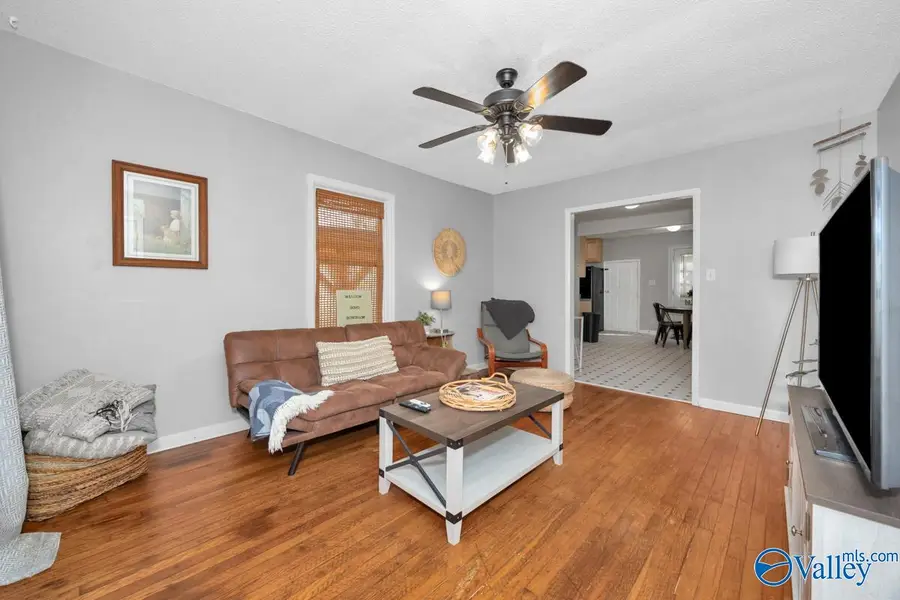 3809 8th Avenue Sw, Huntsville, AL 35805 - #3