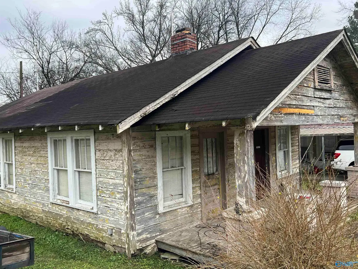 831 N 35th Street, Gadsden, AL 35904 - #1