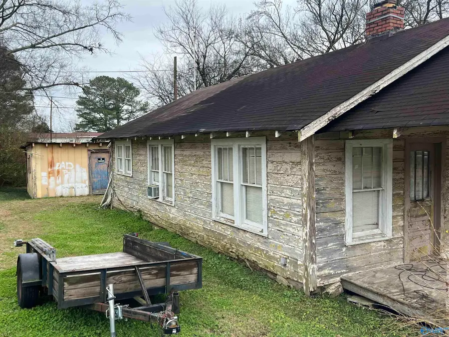 831 N 35th Street, Gadsden, AL 35904 - #2