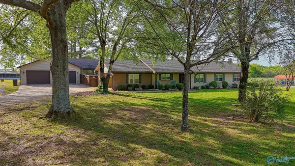 477 County Road 44, Russellville, AL 35654