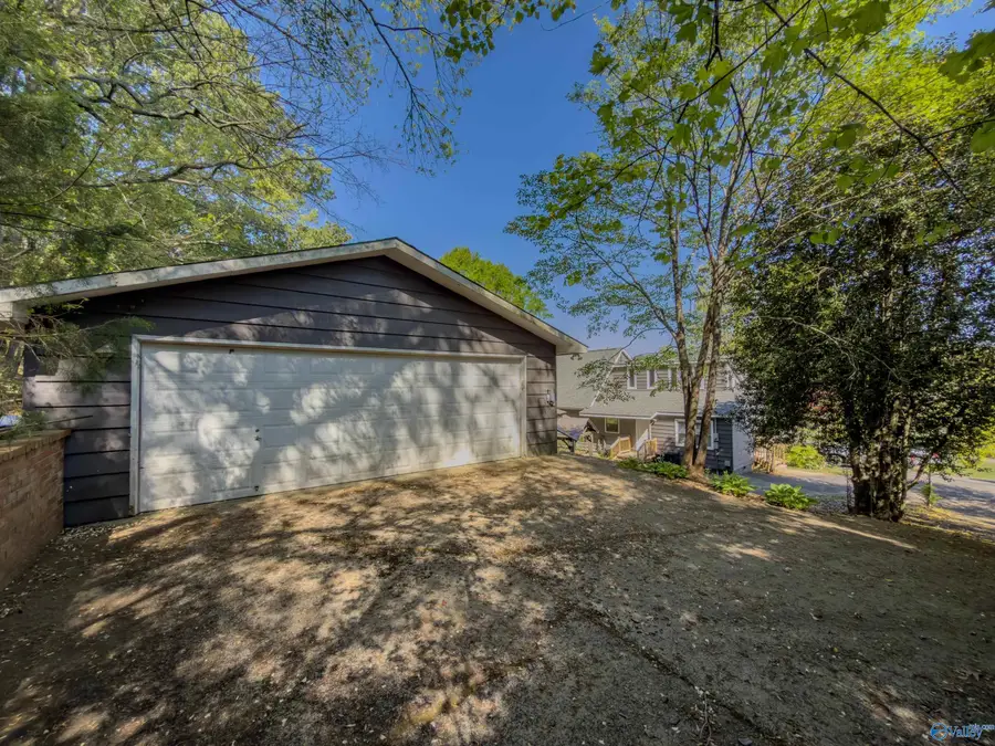 5601 Spring Creek Drive, Guntersville, AL 35976 - #2