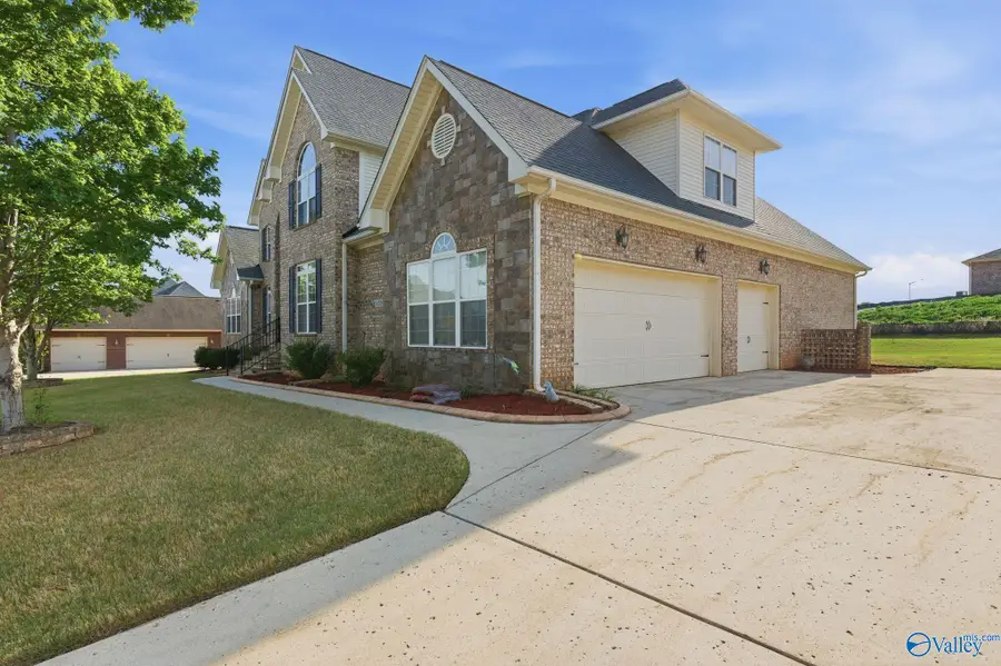 458 Natures Way Sw, Huntsville, AL 35824 - #2