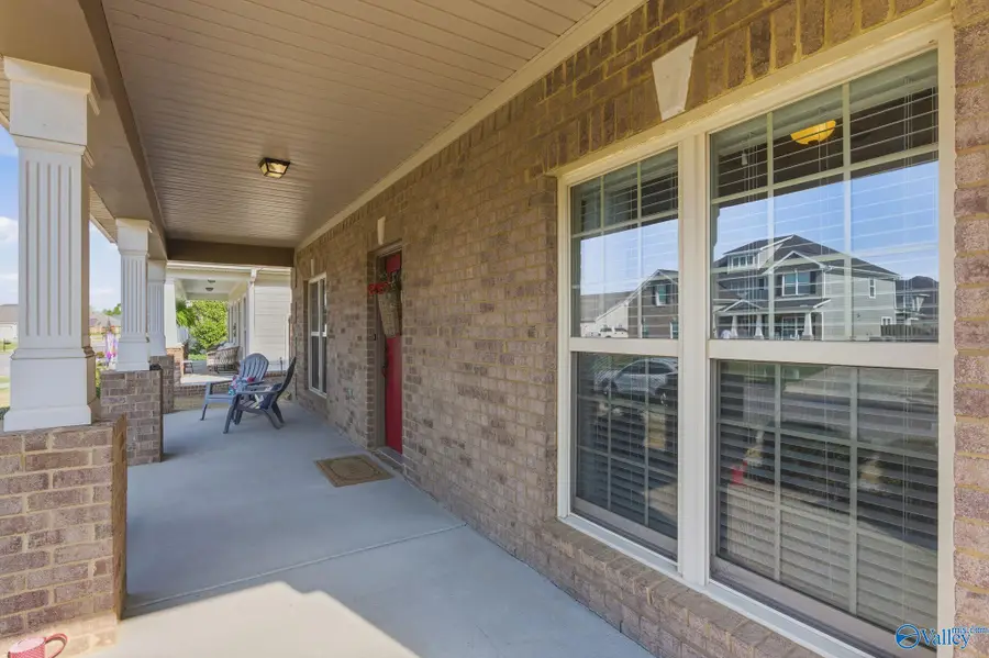 4406 Lake Willow Blvd Se, Owens Cross Roads, AL 35763 - #3