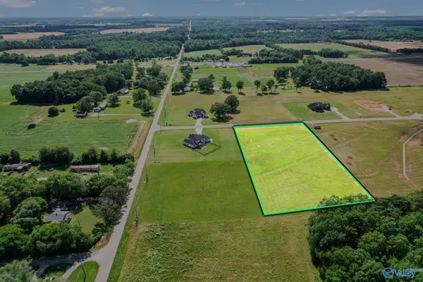 105 Sydney School Way, Hazel Green, AL 35750