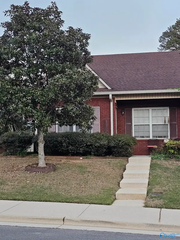 1206 Autumnwood Lane Sw, Hartselle, AL 35640