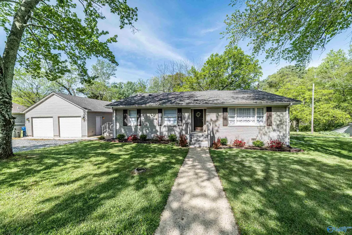 7175 Moores Mill Road Ne, Huntsville, AL 35811 - #1