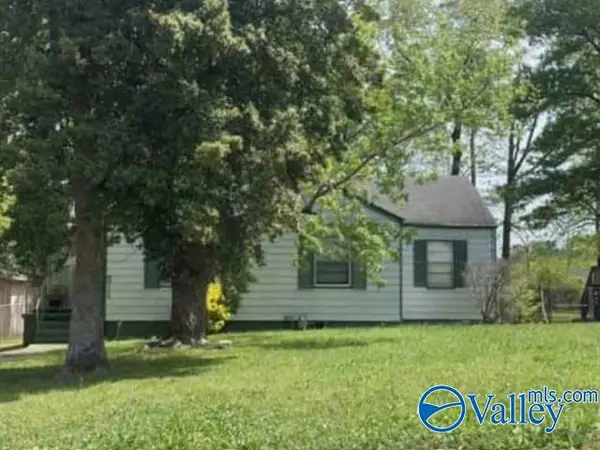 112 Ridgewood Avenue, Fairfield, AL 35064