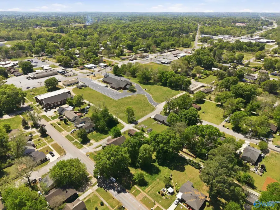 209 Memorial Drive Nw, Decatur, AL 35601 - #3