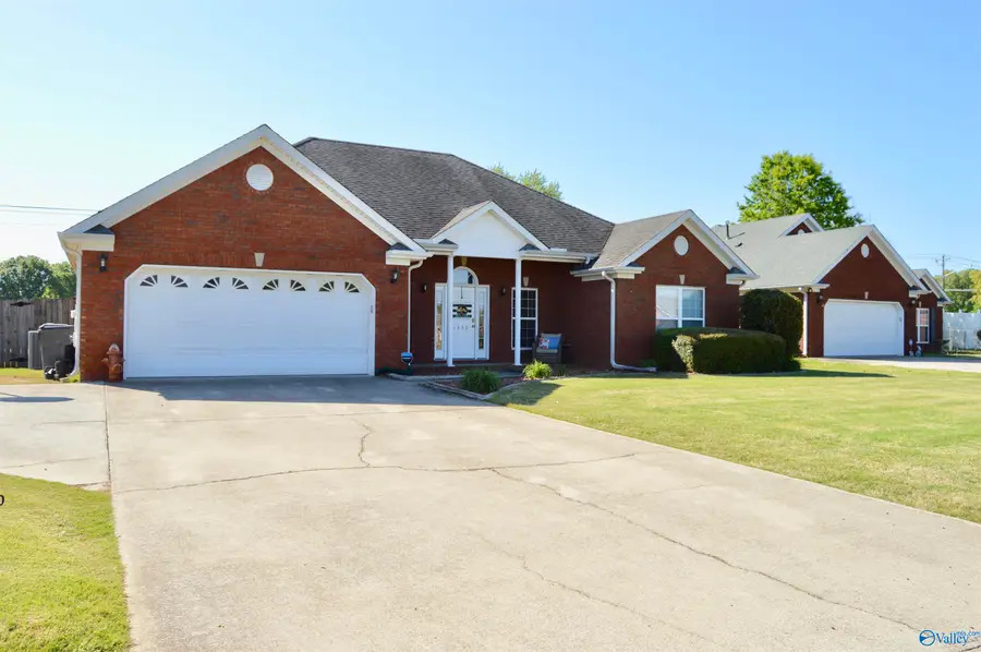 1635 Lake Manor Drive, Decatur, AL 35603 - #2