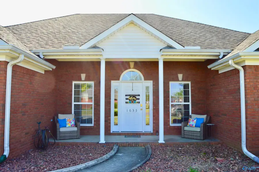 1635 Lake Manor Drive, Decatur, AL 35603 - #3