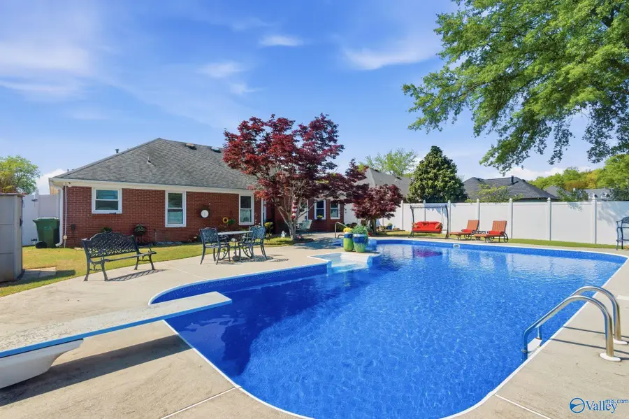 2710 Revere Avenue Sw, Decatur, AL 35603 - #3