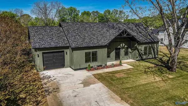 112 Whitt Street, New Hope, AL 35760