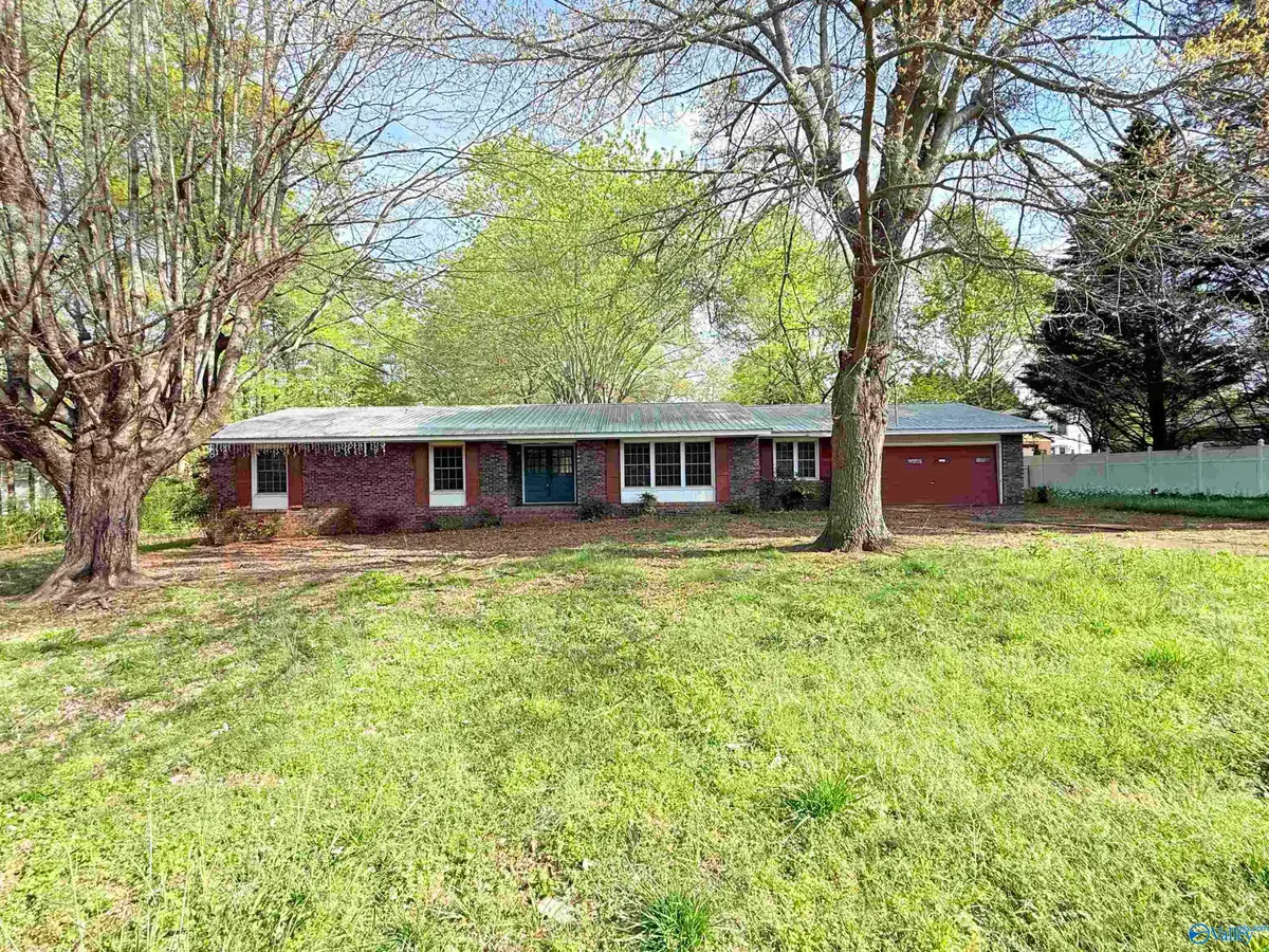 311 4th Avenue Ne, Arab, AL 35016 - #1