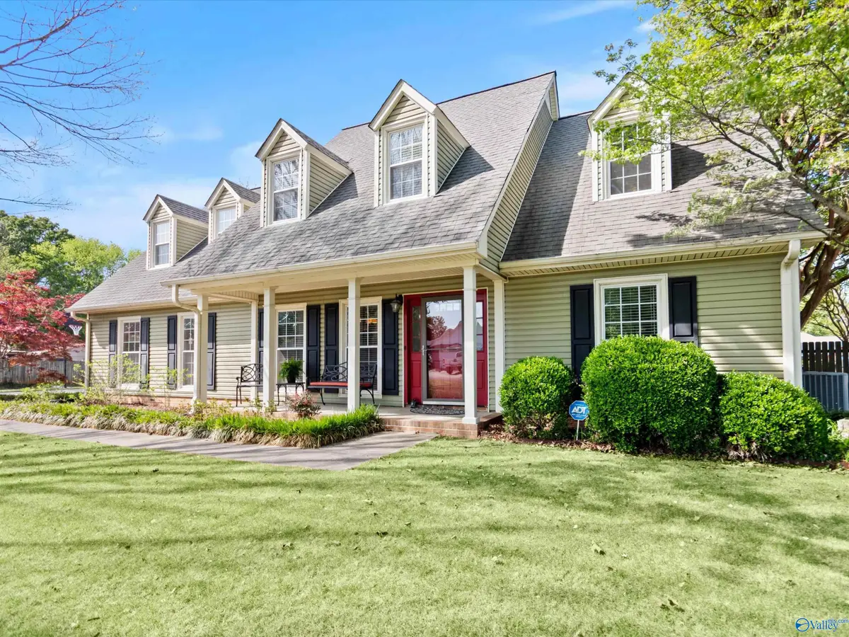 2312 Auburn Drive Sw, Decatur, AL 35603 - #1