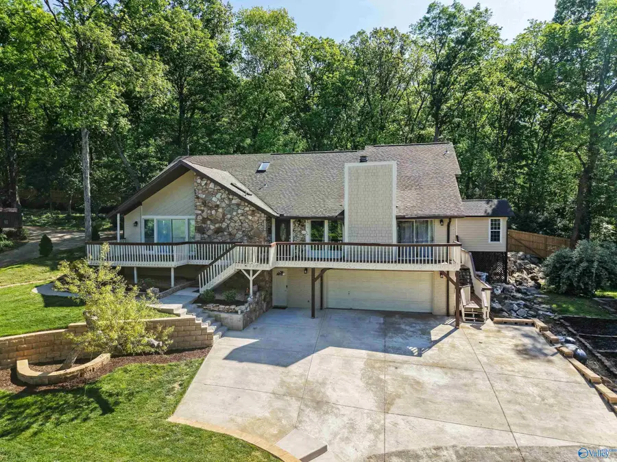 7705 Oakridge Drive Se, Huntsville, AL 35802 - #3